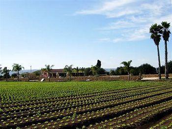 Farm stay Masseria Sant' Elia Arenella (Syracuse)