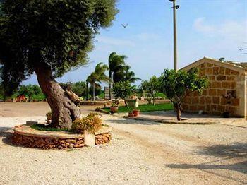 Masseria Sant' Elia Vakantieboerderij *
